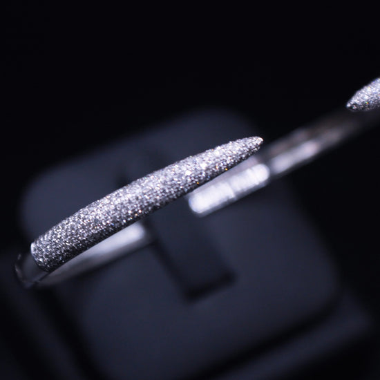 Load image into Gallery viewer, 14k VS1 Diamond Cuff Bracelet
