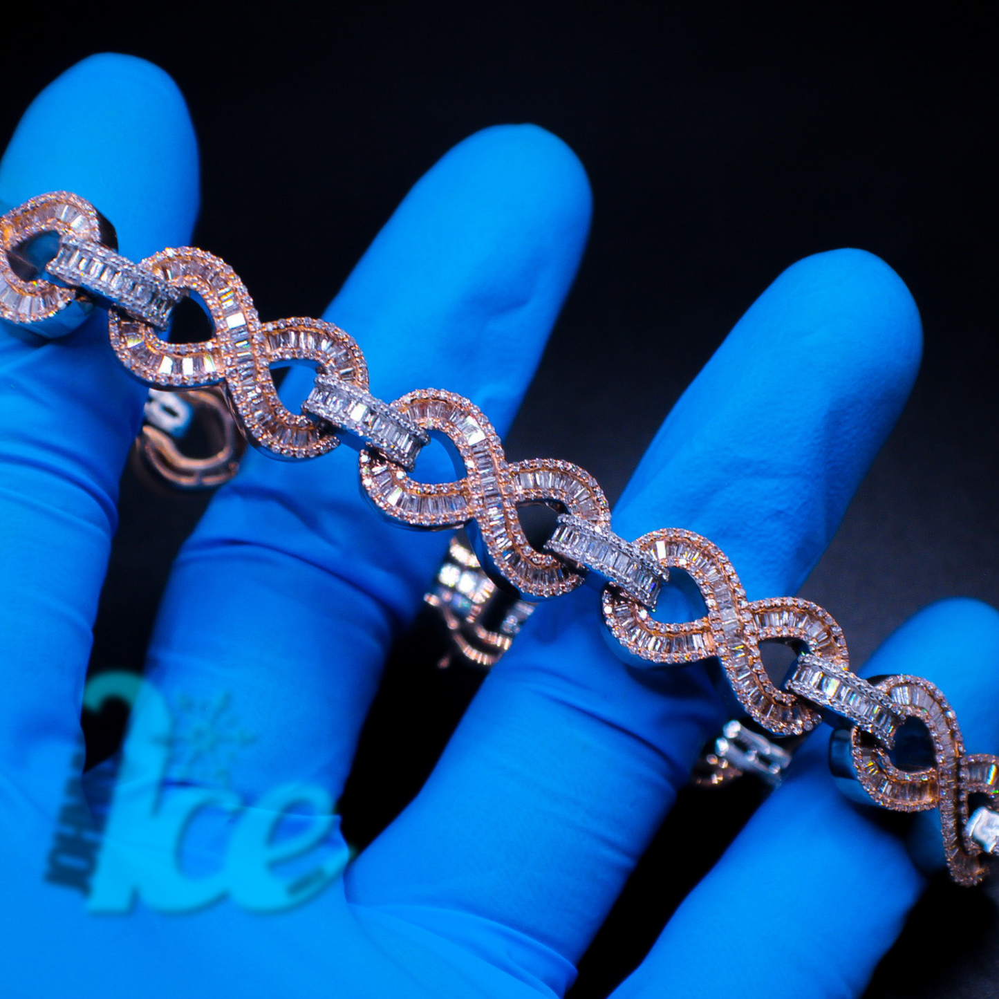 14KT VVS1 Infinity Baguette Bracelet