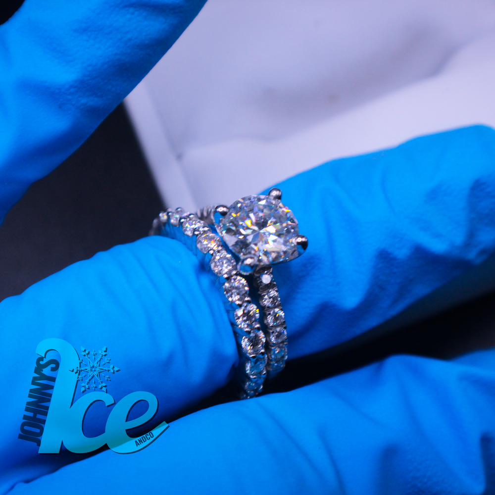 
                      
                        2Ct Mainstone Wedding Set
                      
                    