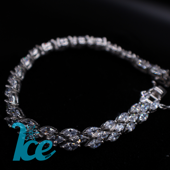 Load image into Gallery viewer, Oval Pear Shaped Diamond Bracelet
