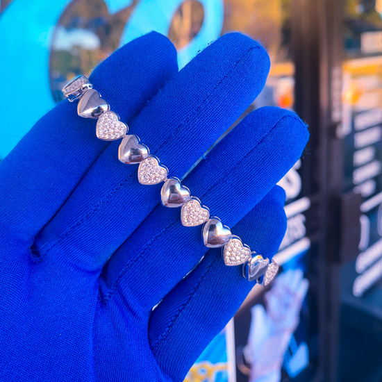 Load image into Gallery viewer, Semi Diamond Heart Bracelet
