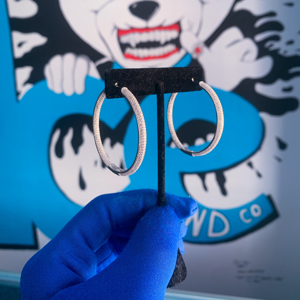 
                      
                        Medium Micropaved Hoops
                      
                    